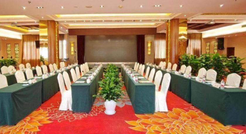 Babao Hotel 37/39