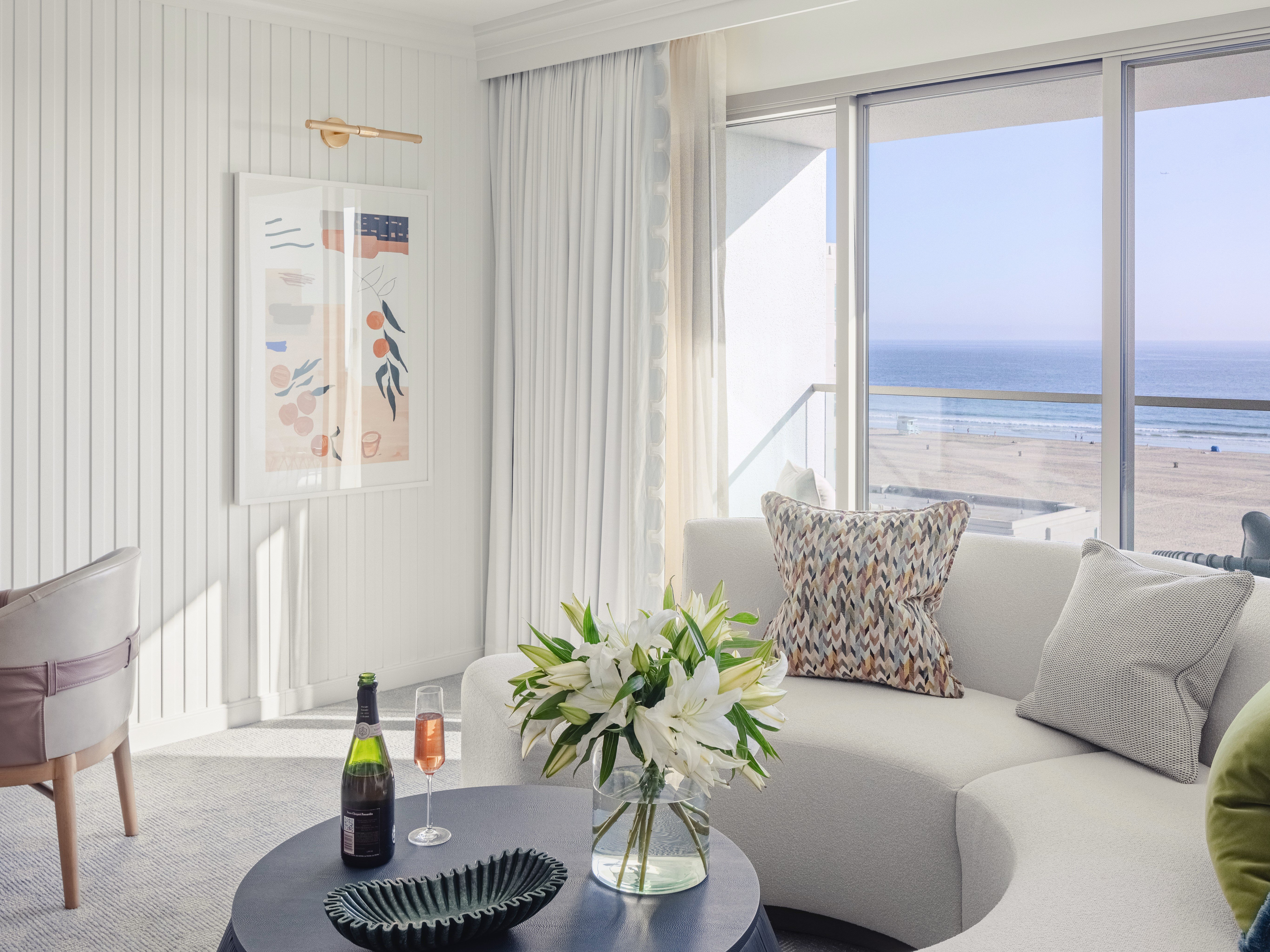 Regent Santa Monica Beach 23/50