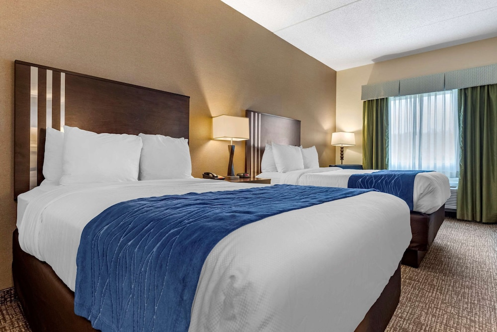 Comfort Inn and Suites Butler 6/38
