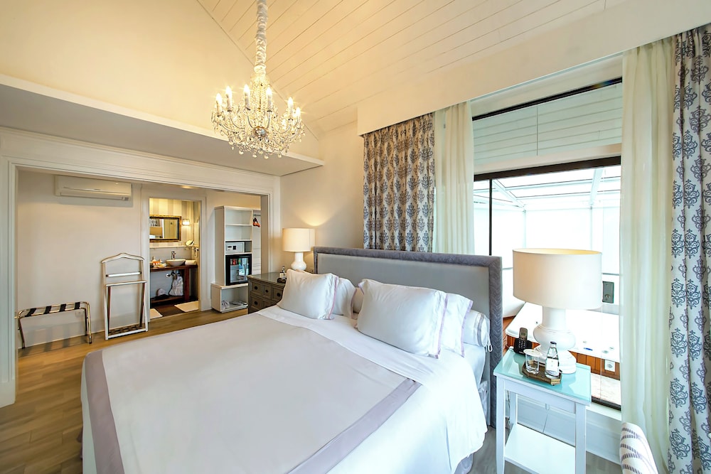 Stone, Mountain, King Bed
