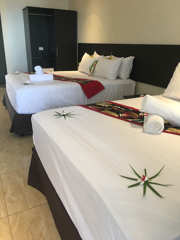 Yadua Bay Resort 7/39