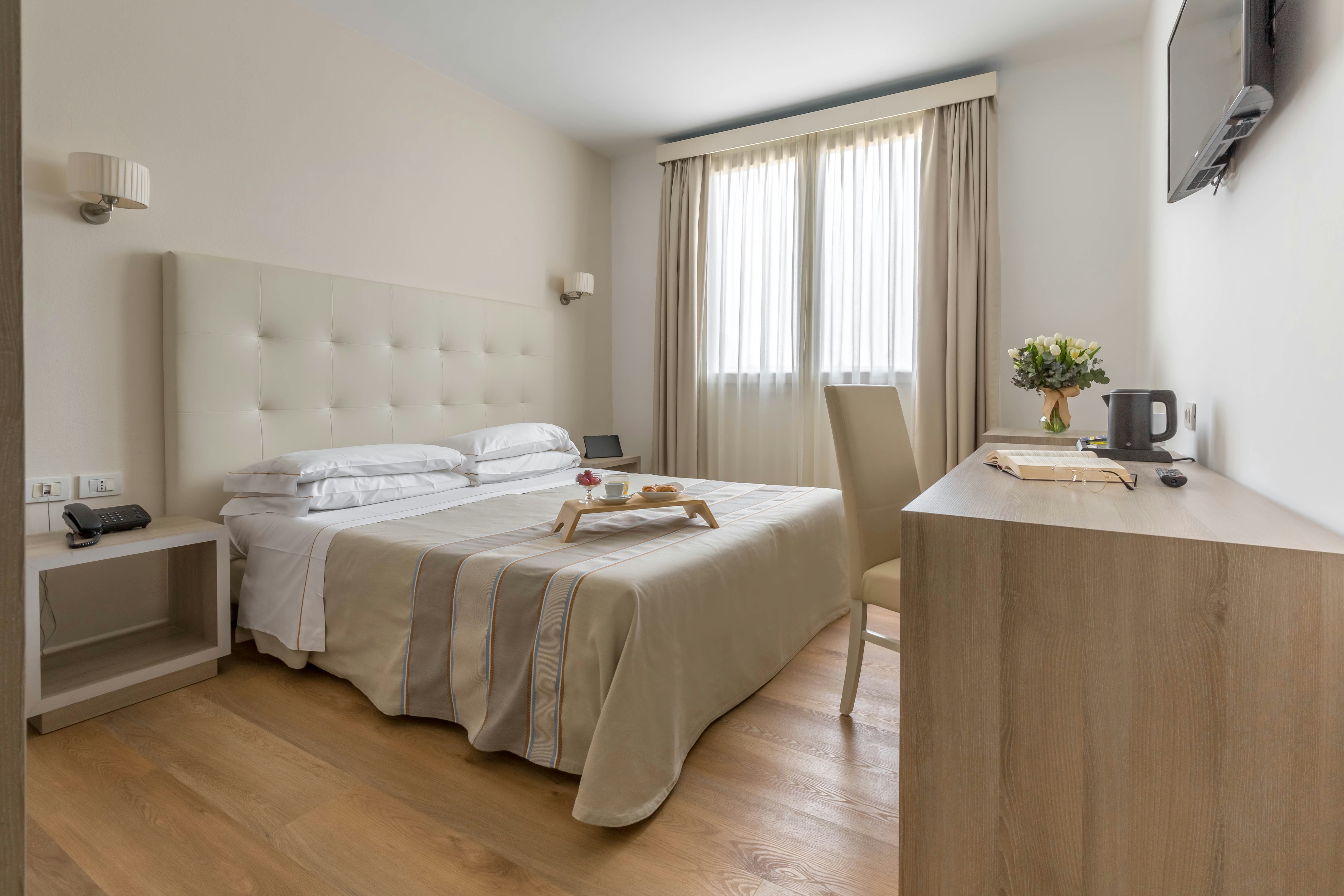 Hotel Catalunya 25/61