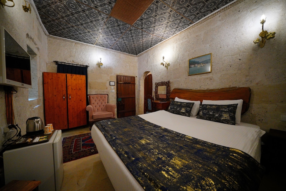 Nar Cave House & Swimming Pool 23/84