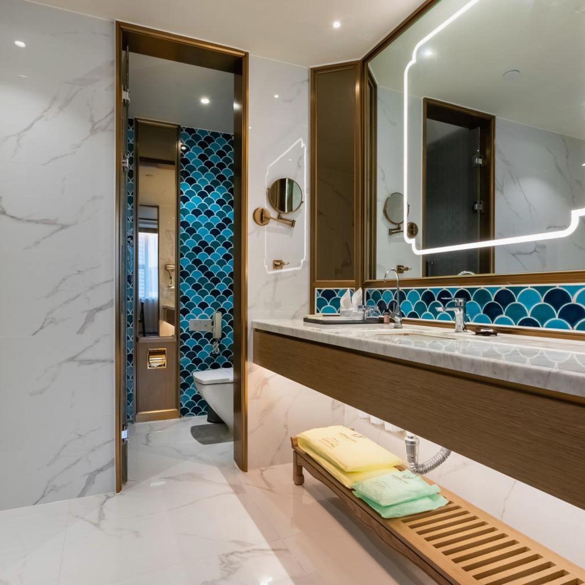 Bliss International Hotel Weihai 40/41