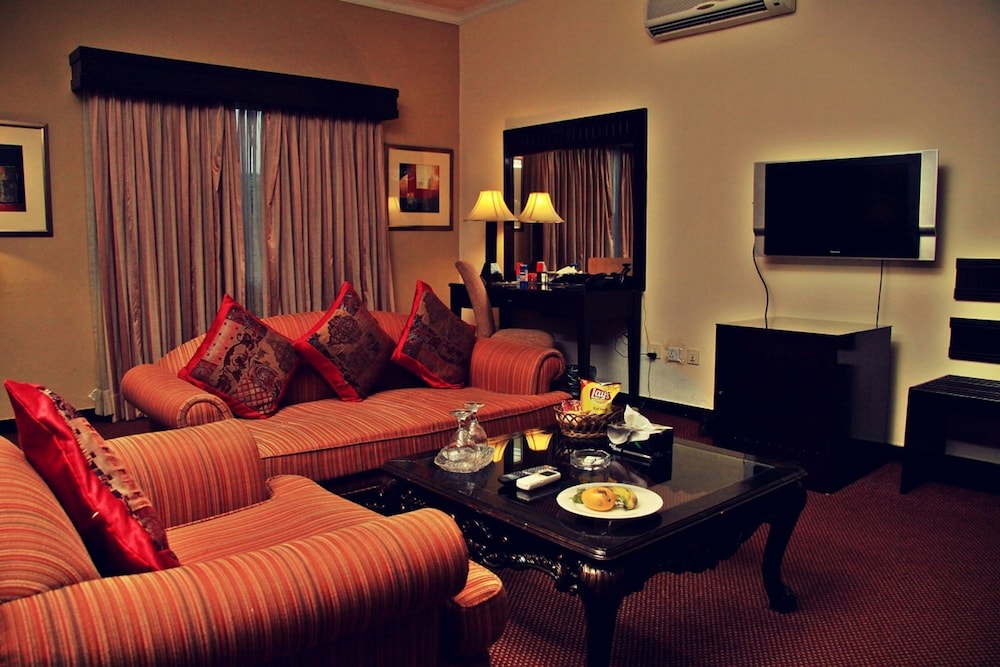 Bravo Hotel 11/17
