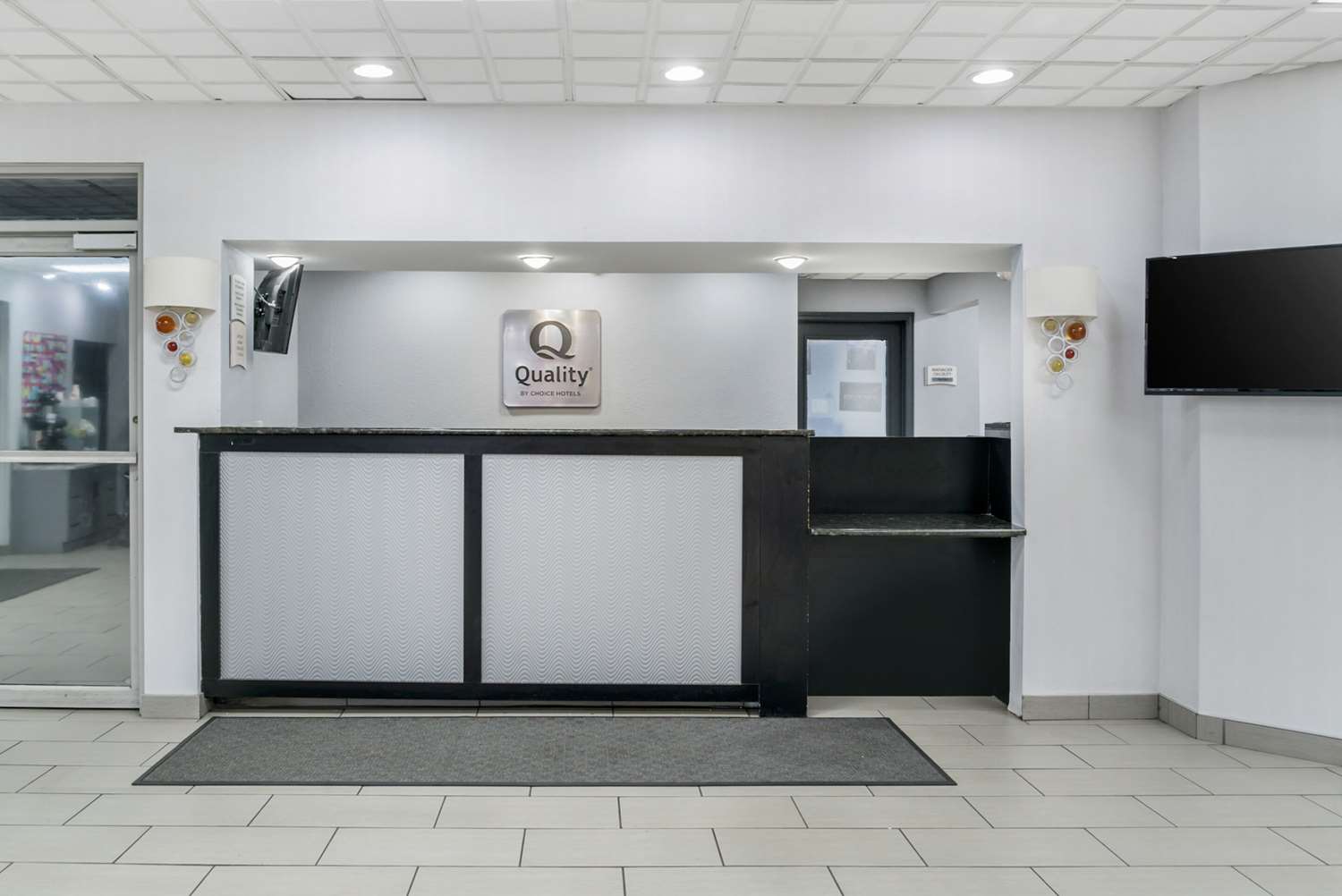 Quality Inn & Suites Livonia - Detroit 3/38