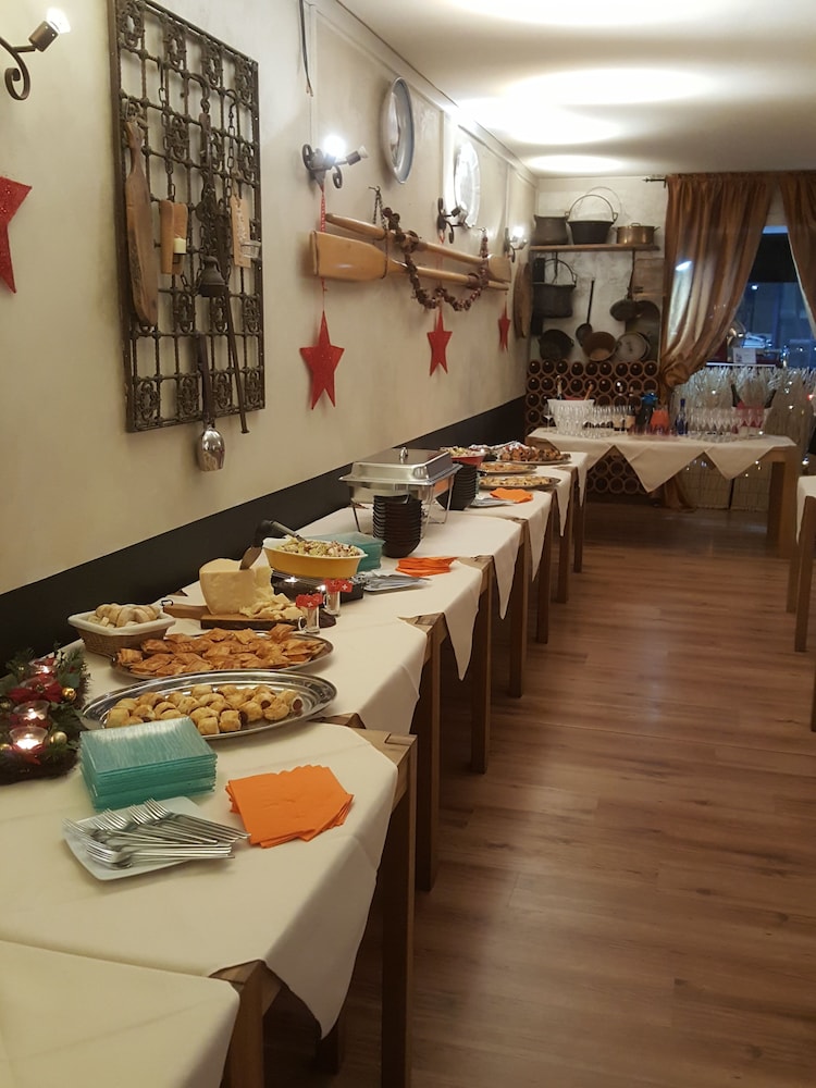 Hotel Ristorante Bahnhof Haus 40/50