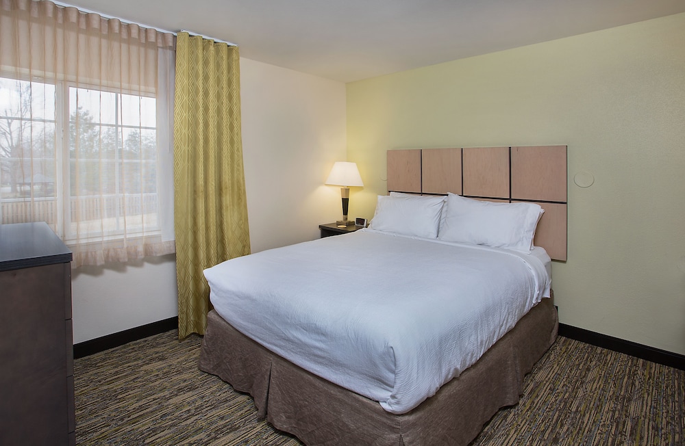 CANDLEWOOD SUITES BOWLING GREEN 14/69