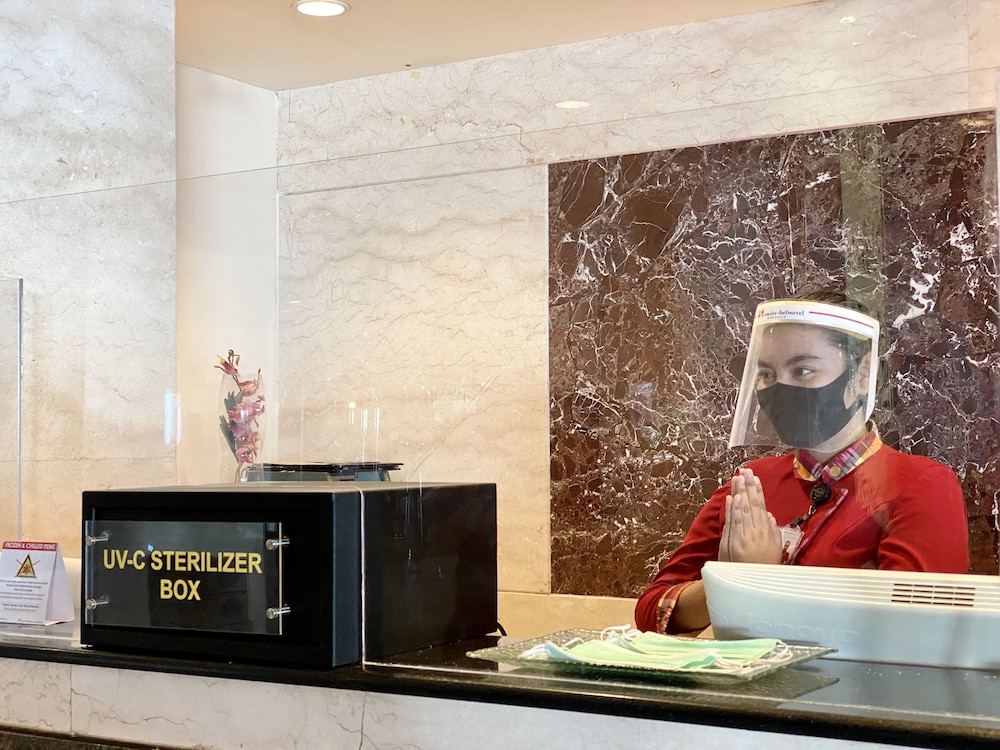 Swiss-Belhotel Waterfront Makassar 8/50