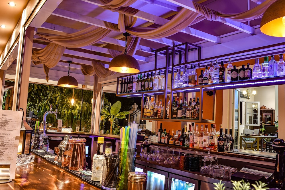Aeolos Boutique Hotel & Suites 3/65