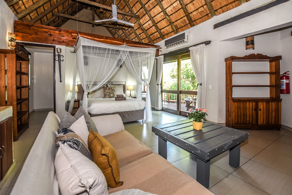 Leopard s Lair Bush Lodge 7/36