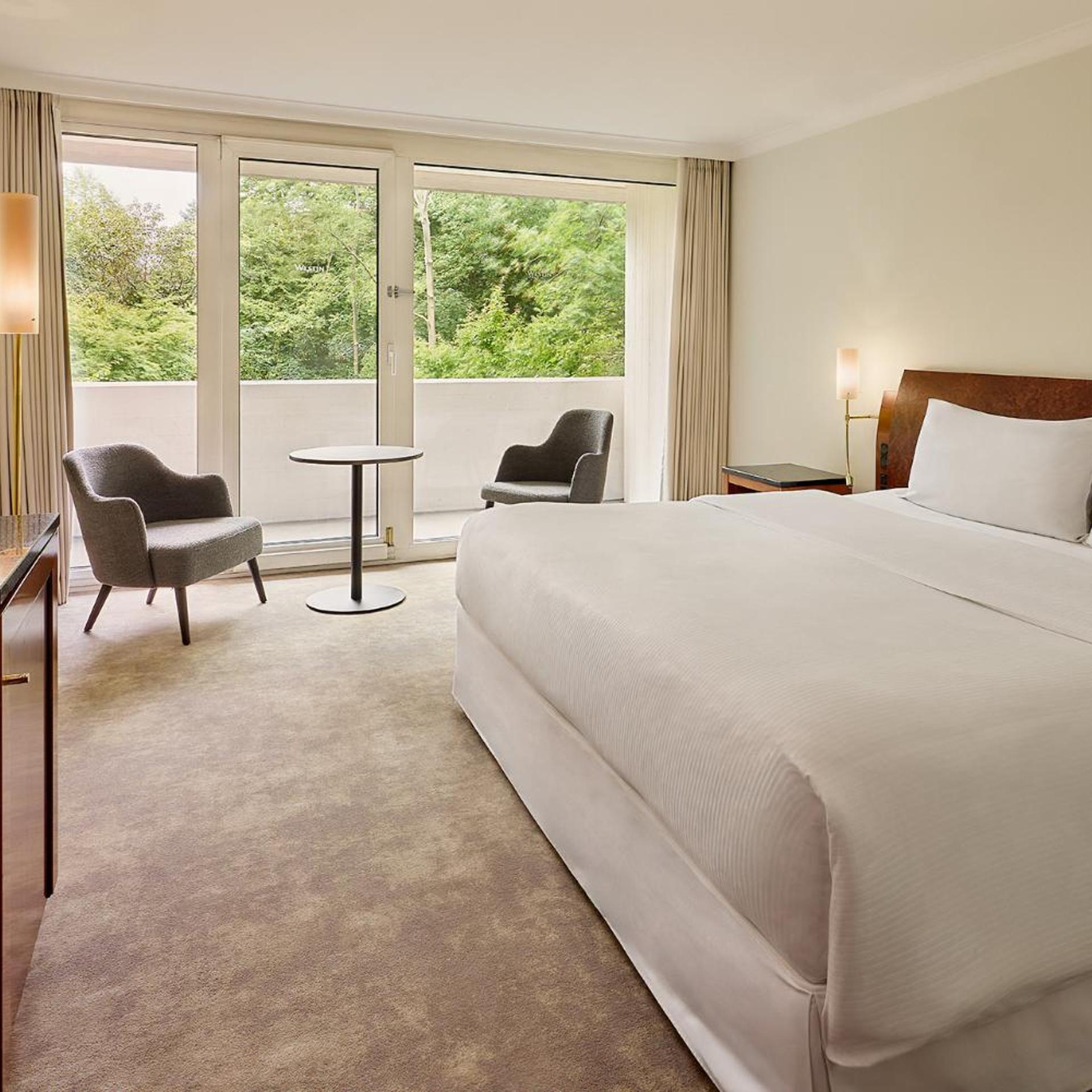 Urban, Garden, King Bed, Balcony
