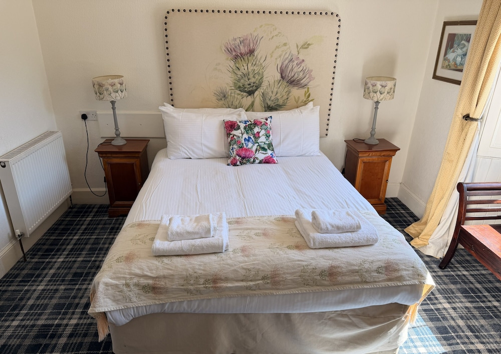 Loch Leven Hotel 9/50