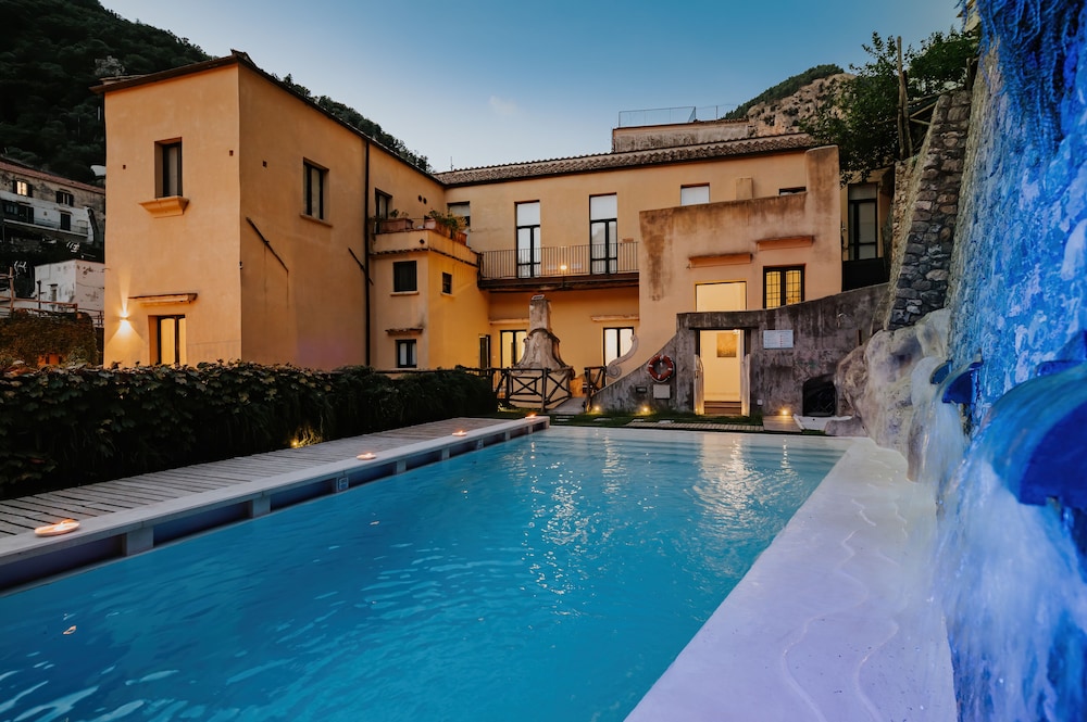 Amalfi Holiday Resort 42/52