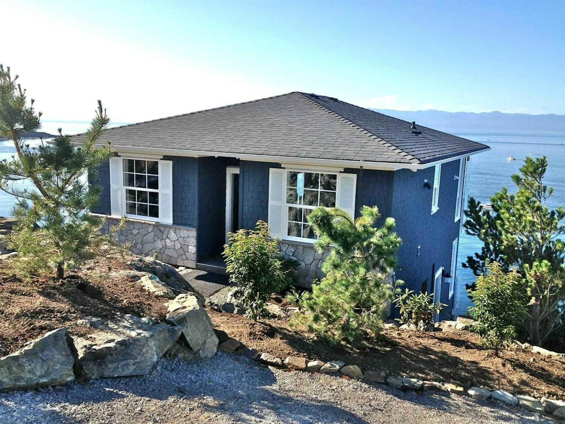 SookePoint Ocean Cottage Resort in SOOKE - BC
