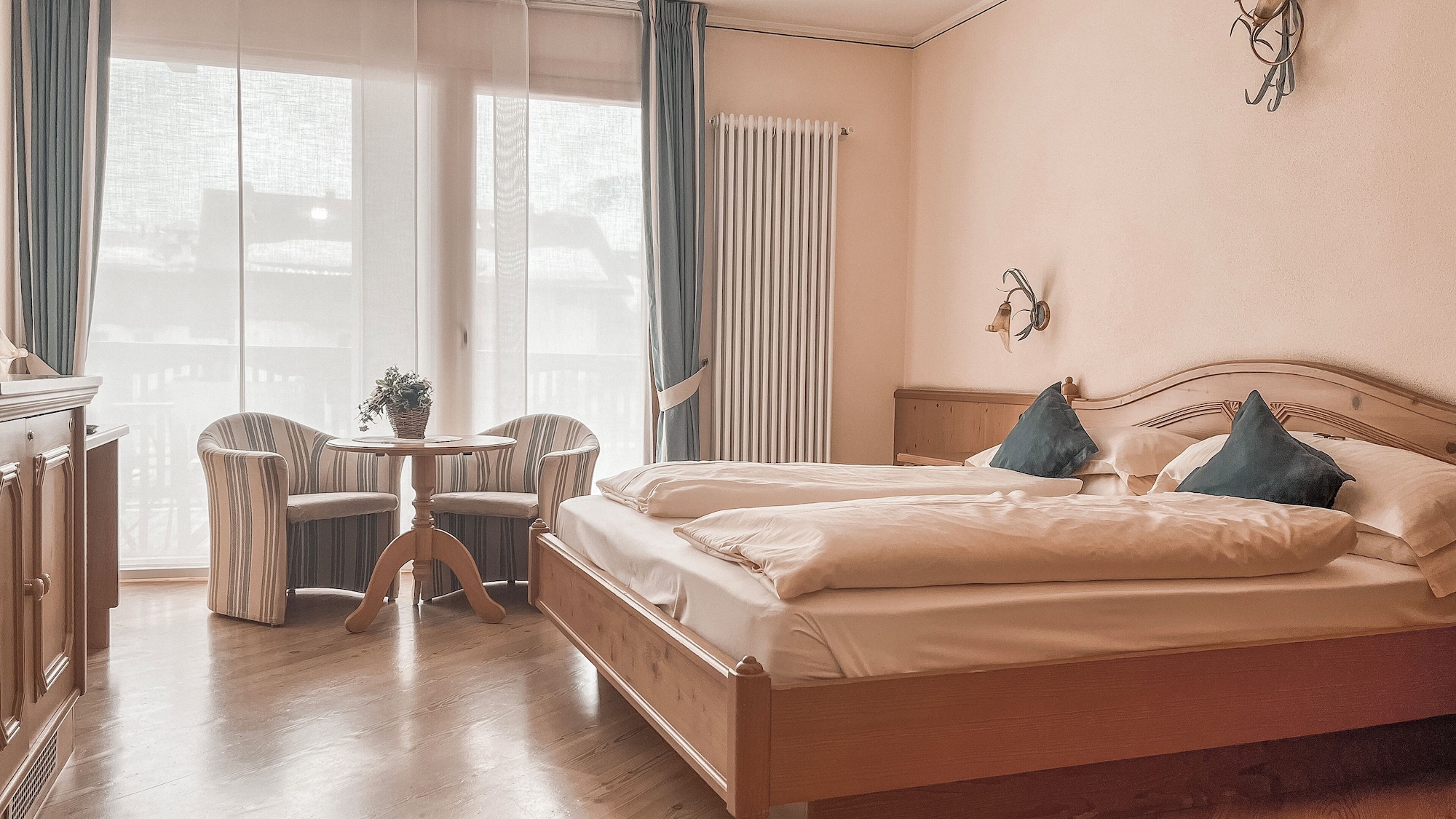 ROOM, SINGLE, DOUBLE BED, BALCONY