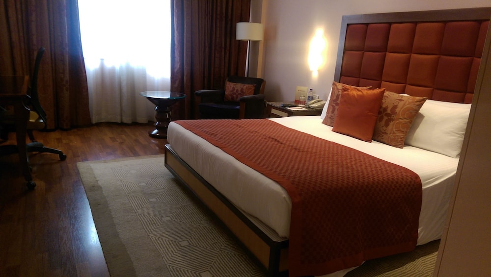 Vivanta Bengaluru Residency Road 26/77