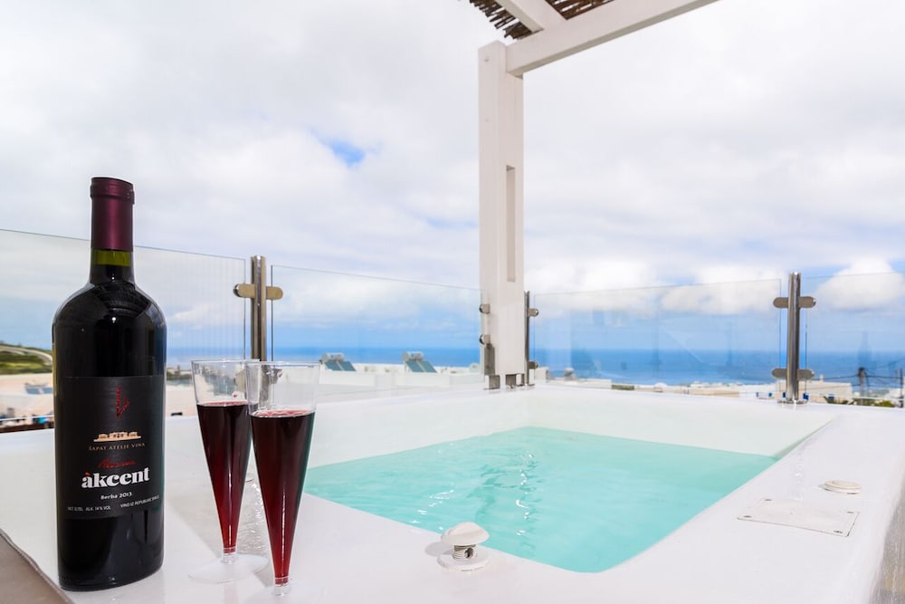 Suite Home Santorini 68/75
