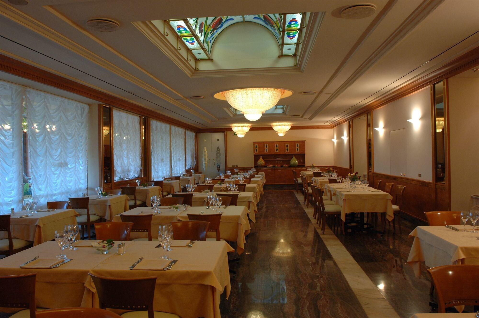 Hotel Melas 27/50