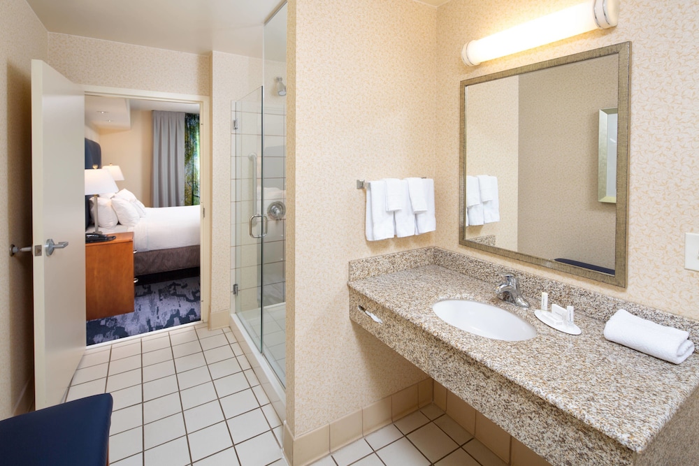 Fairfield Inn & Suites South Boston 20/68