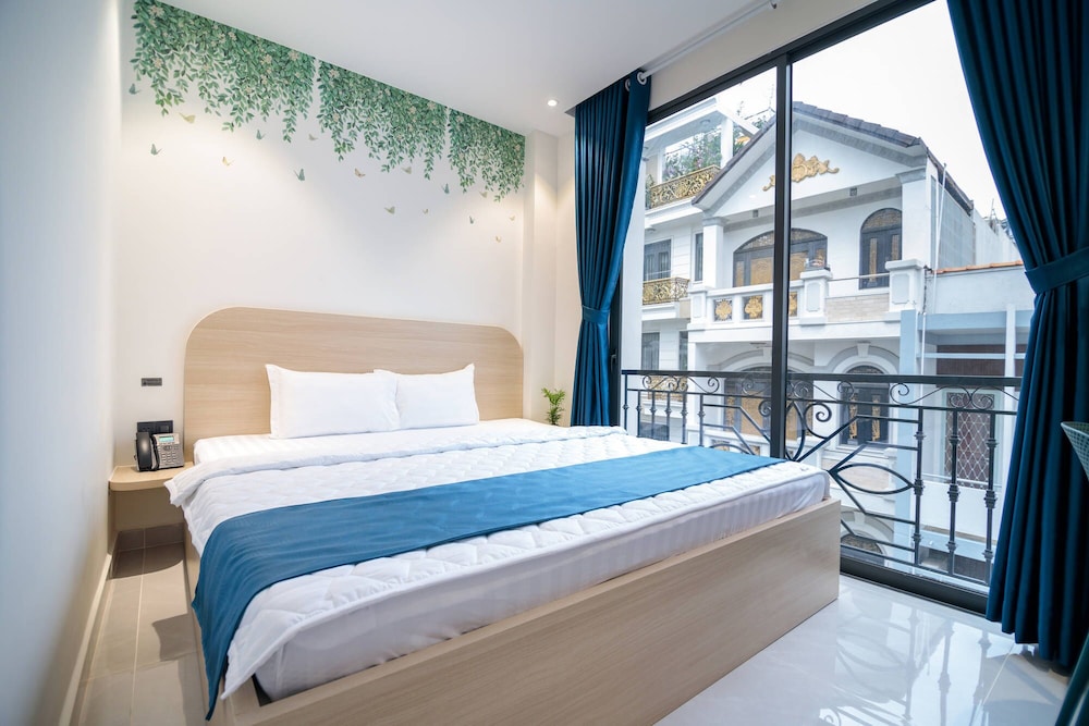 Bin Bin Hotel 16 - Near Bui Vien Walking Street 19/50