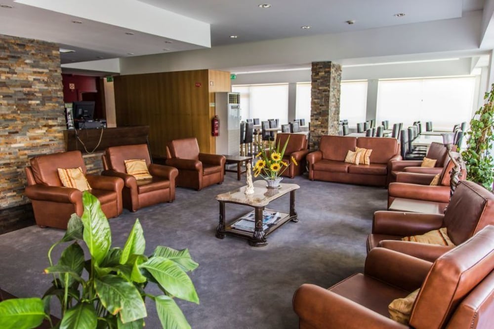 Columbano Hotel Residencial 25/50