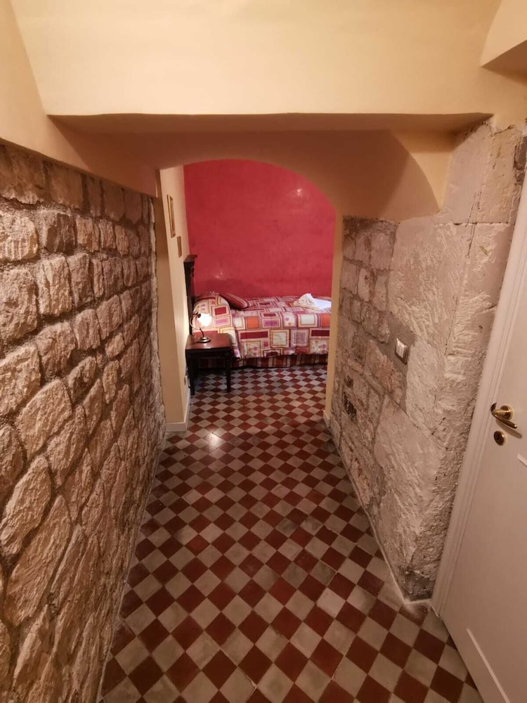 PALAZZO IL CAVALIERE B&B DE CHARME 16/68