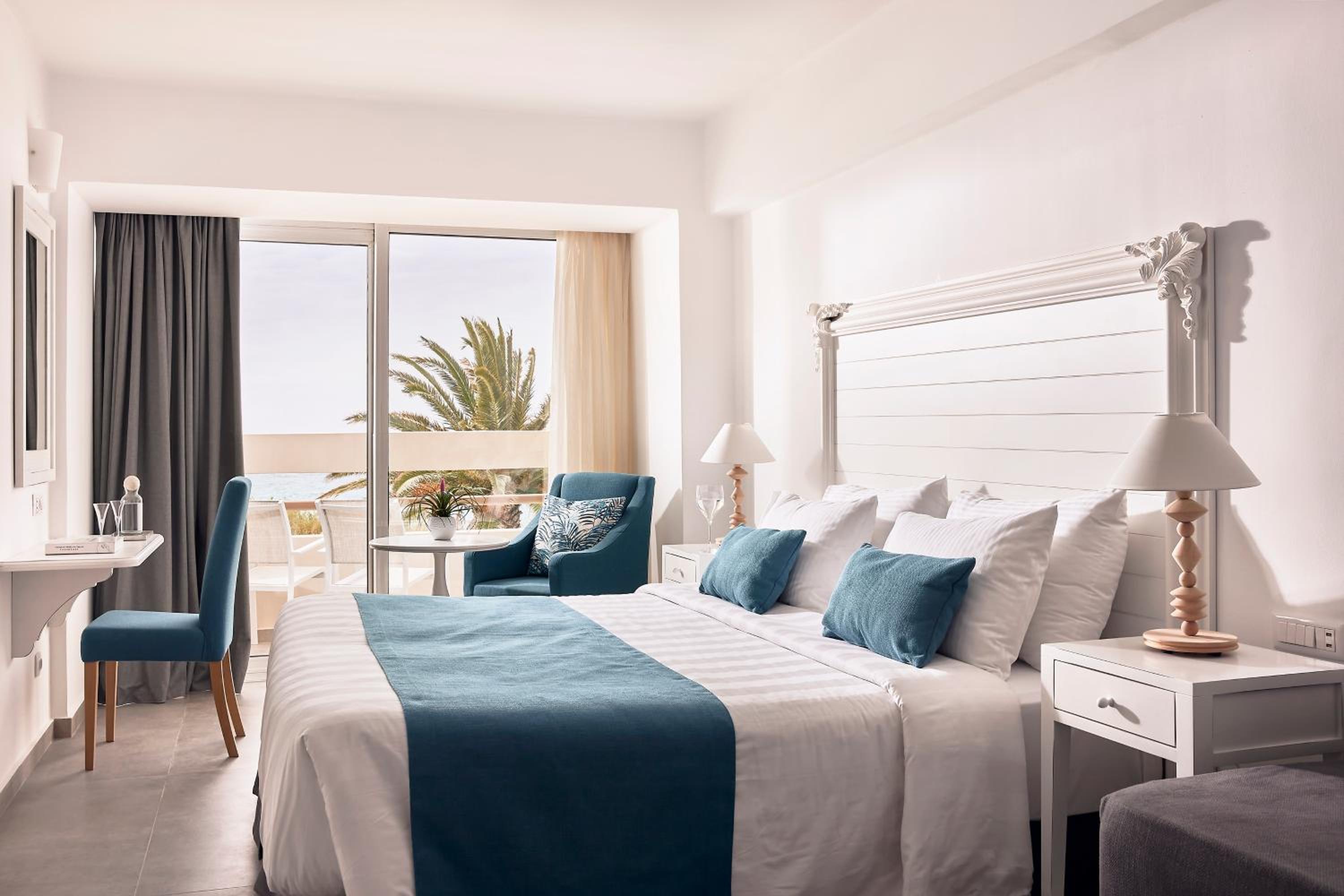 Sunshine, Triple, Sea View