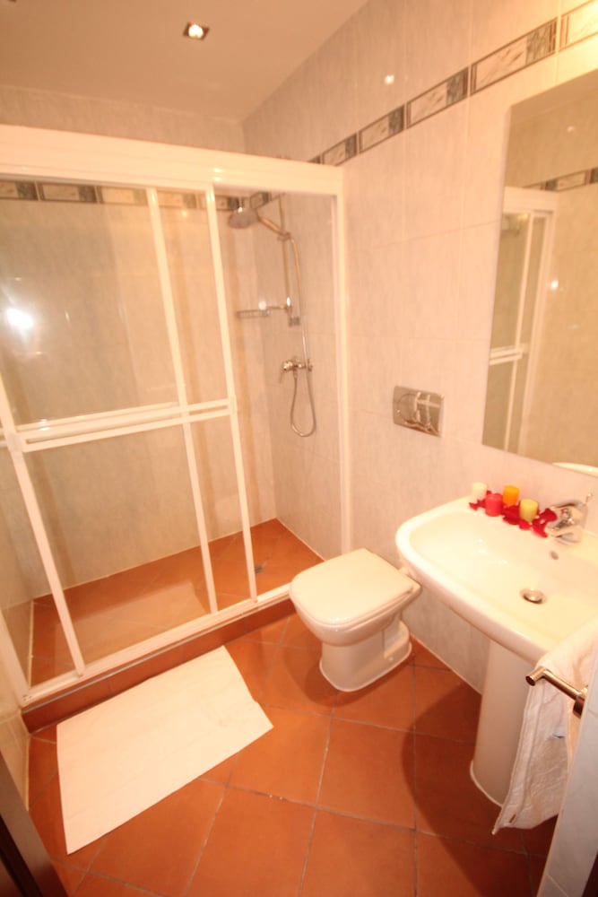 RDG Hotel 60/60