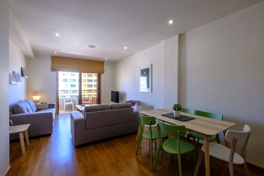 Les Palmiers Beach Hotel 52/69