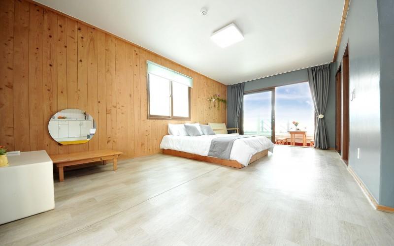 Tongyeong Happy Sea Pension 8/22