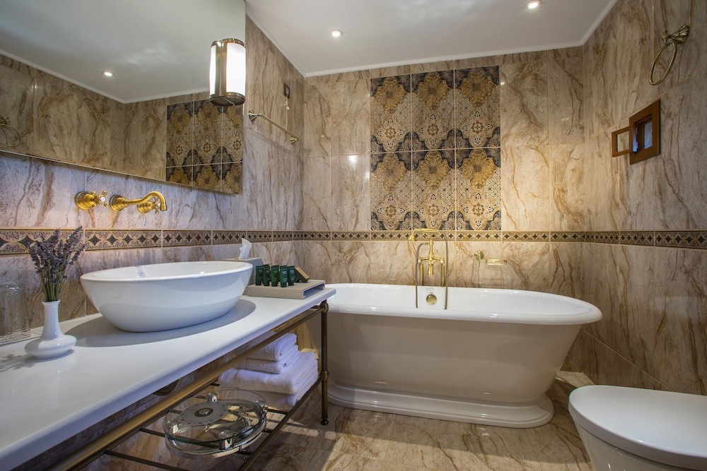 MYSTRAS GRAND PALACE RESORT & SPA 50/50