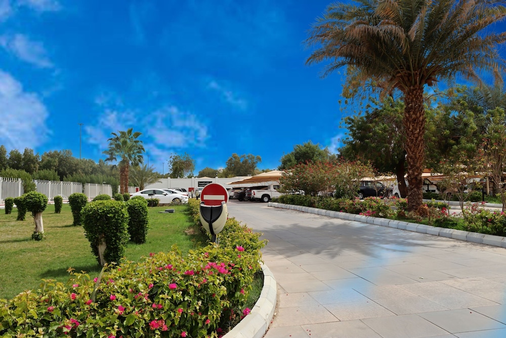 فندق المدينة مريديان(Le Meridien Medina) 56/60
