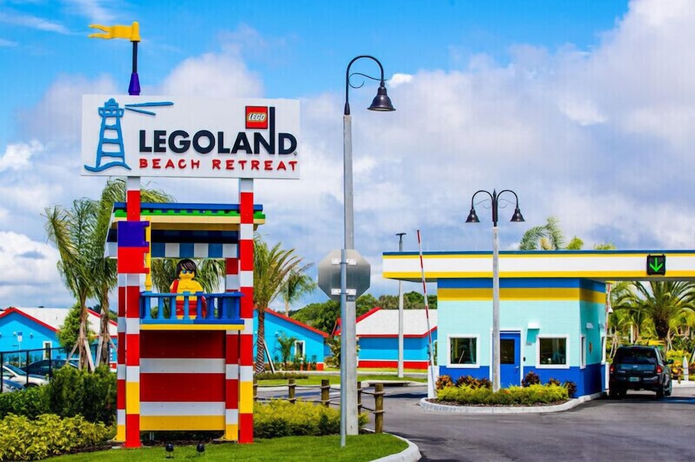 LEGOLAND BEACH RETREAT 17/22