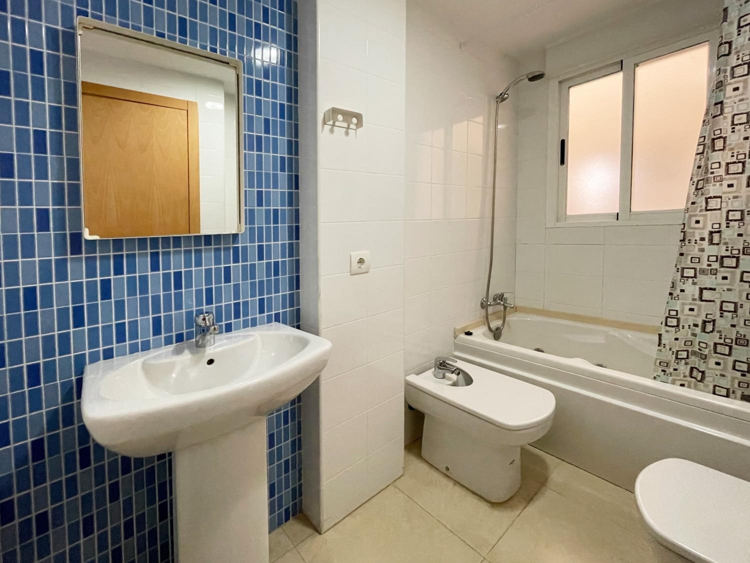 APARTAMENTOS LOS ALMENDROS 3000 23/26