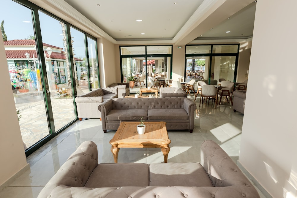 Robolla Beach Aparthotel 49/75