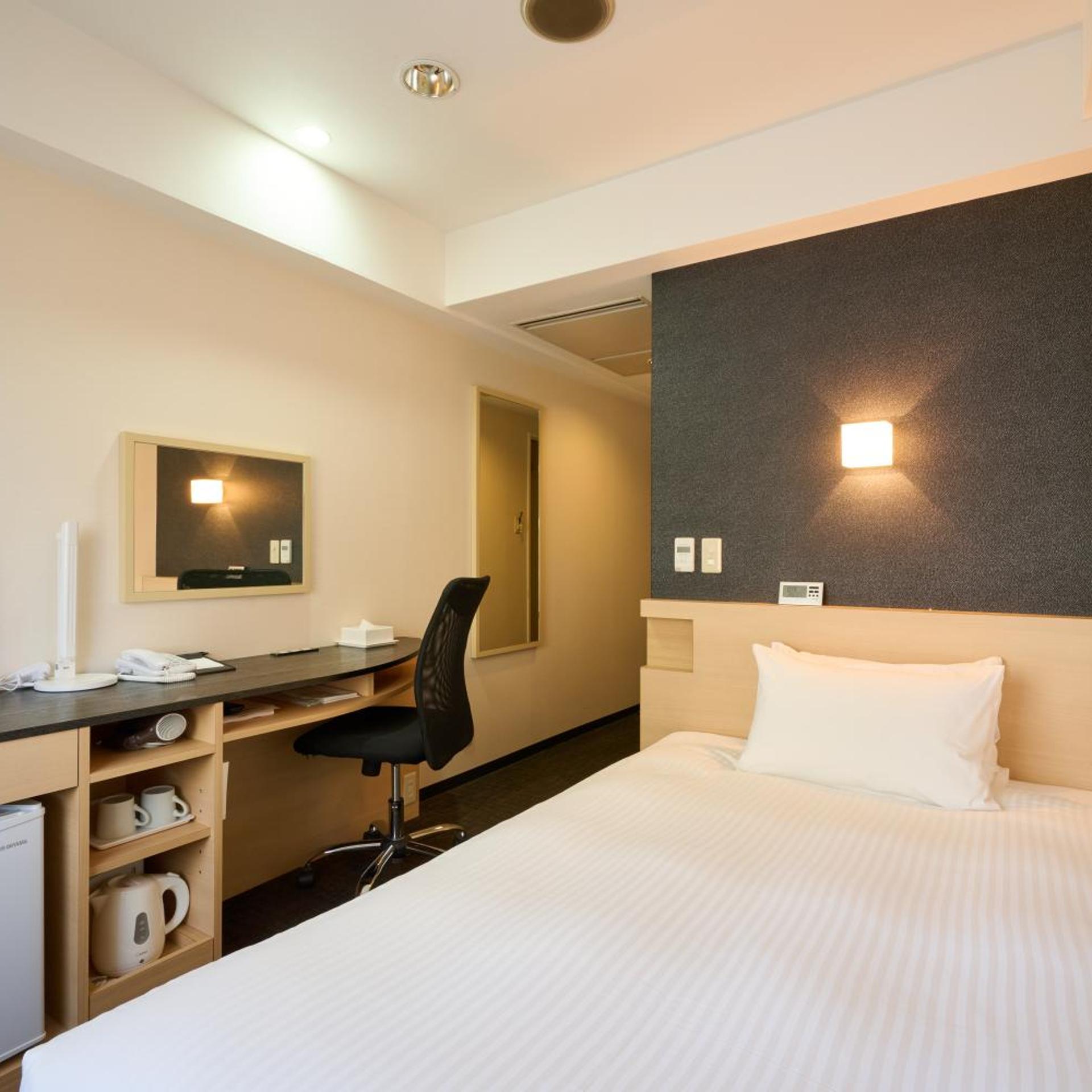 Room, Single, Semi Double Bed