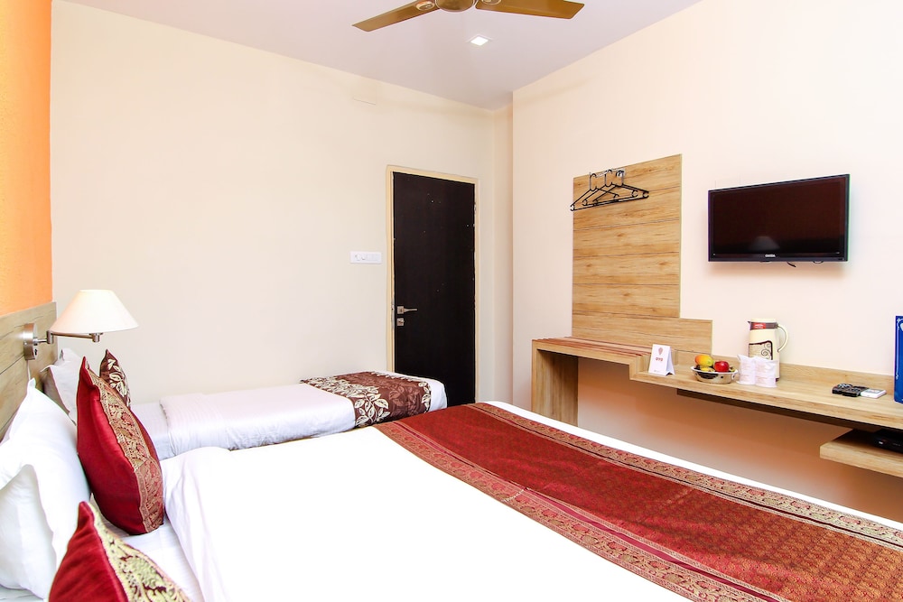 Hotel R B International 14/26