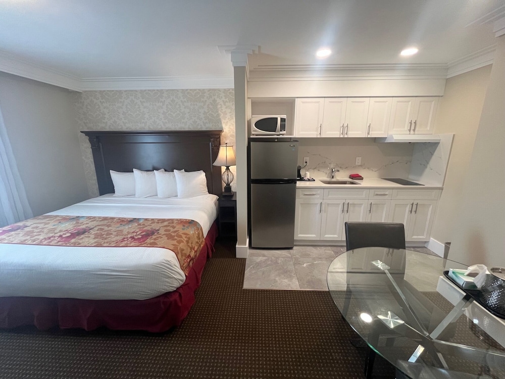 Room, Multiple Beds, Kitchen