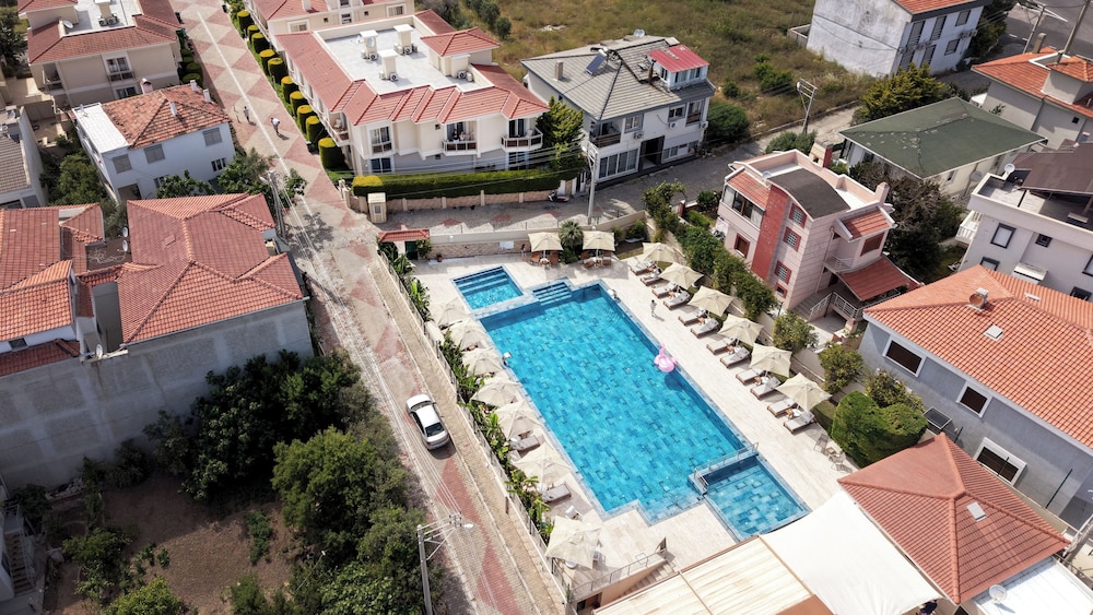 Kamer Suites And Hotel 47/50
