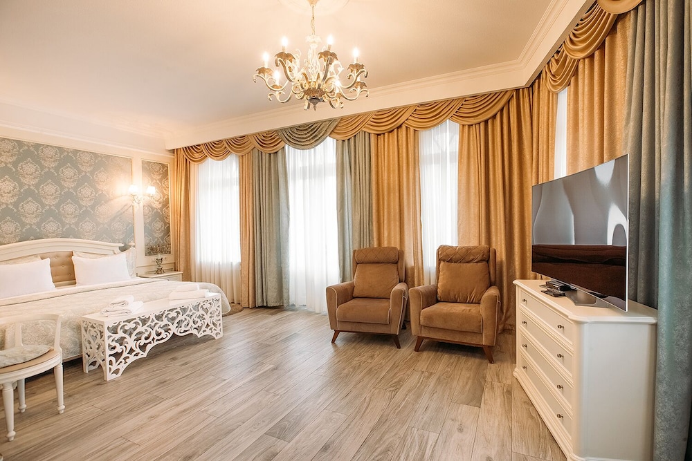 Aivani Old Tbilisi 22/70