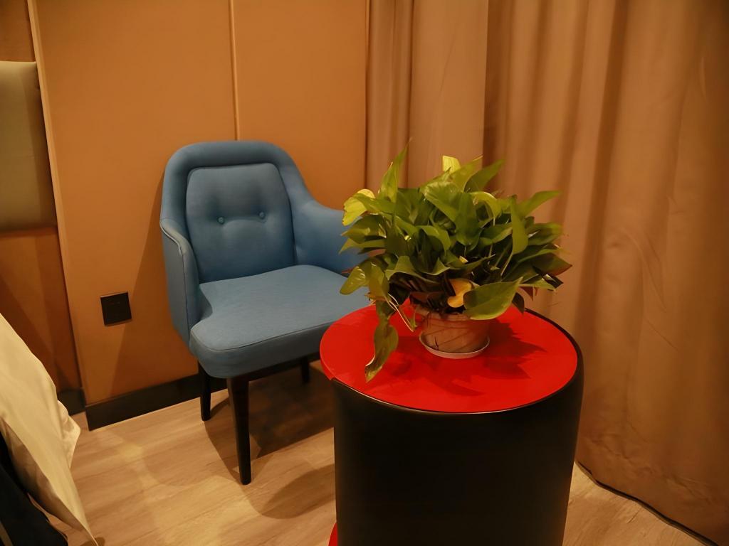 Lano Hotel (Guiding Yongchao Pedestrian Street) 44/54