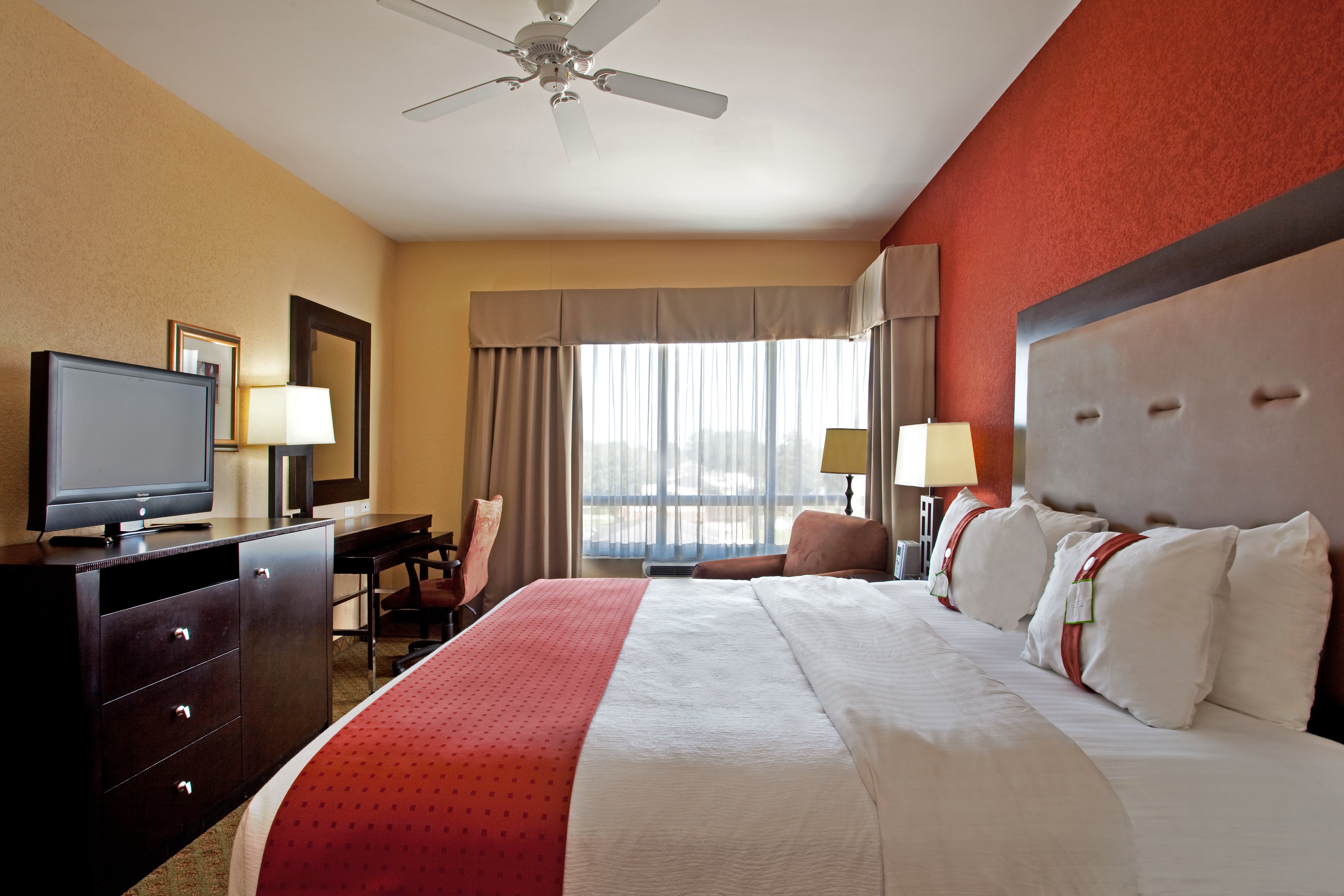 Holiday Inn Houma 10/21