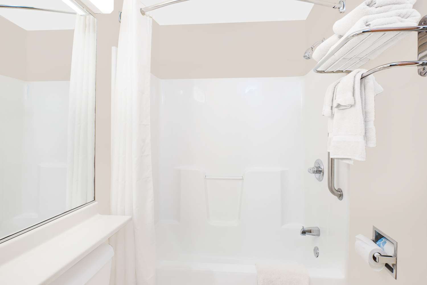 Microtel Inn & Suites By Wyndham Colfax/Newton 13/13