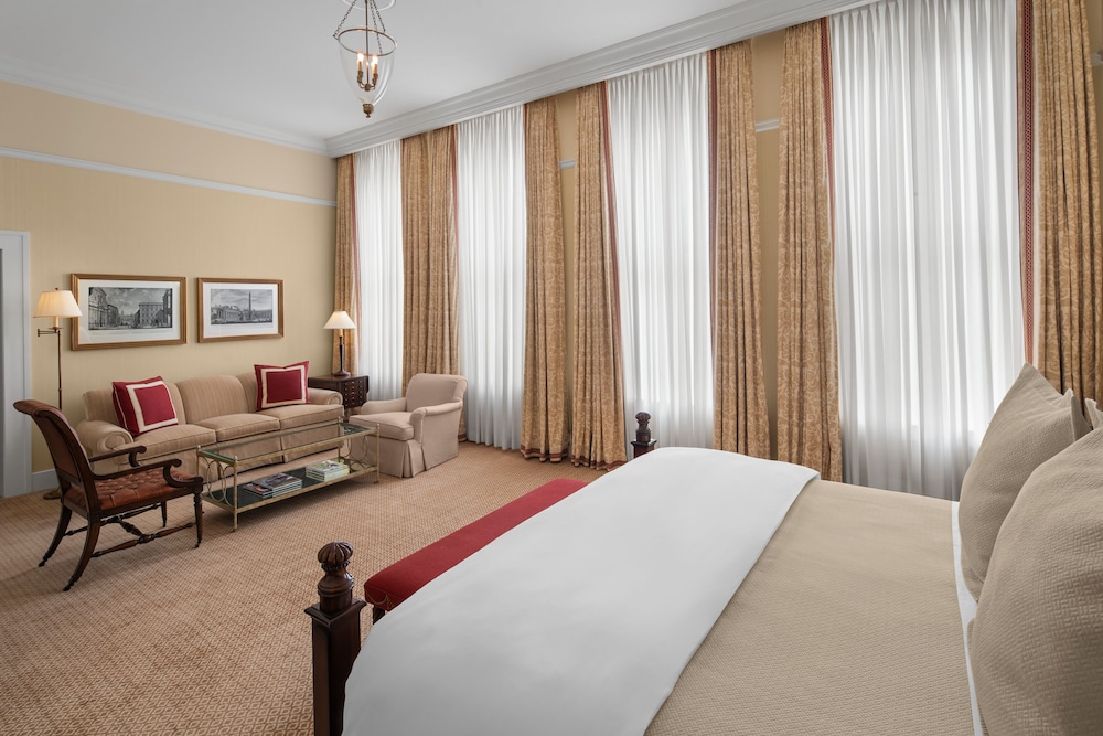 Capital Hotel 20/73