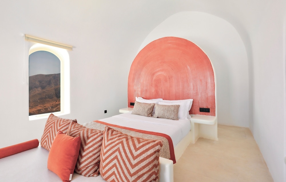 Luna Santorini Suites 15/50