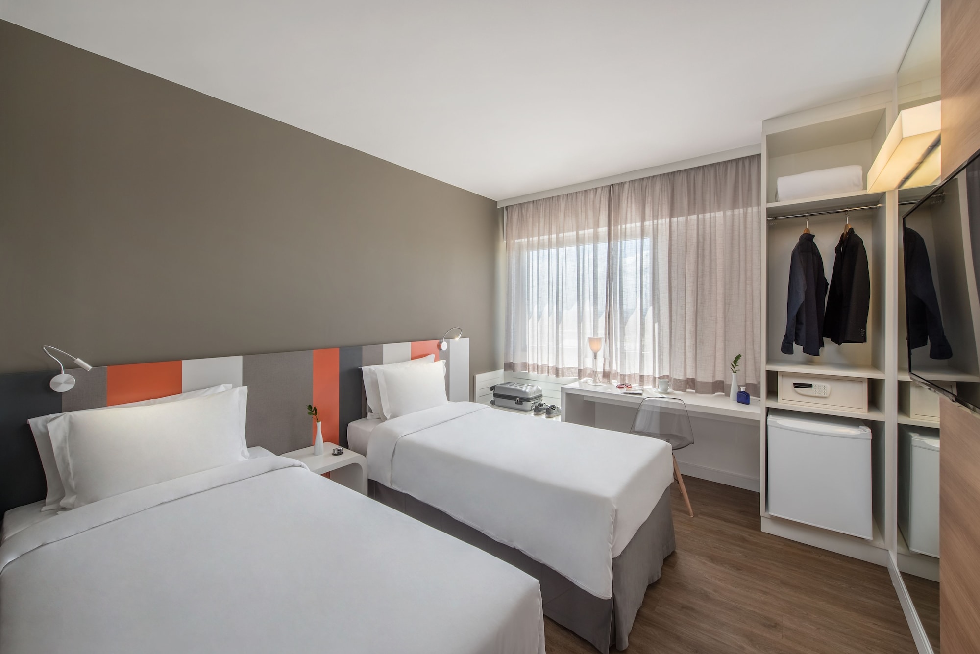 STANDARD, TWIN BEDS