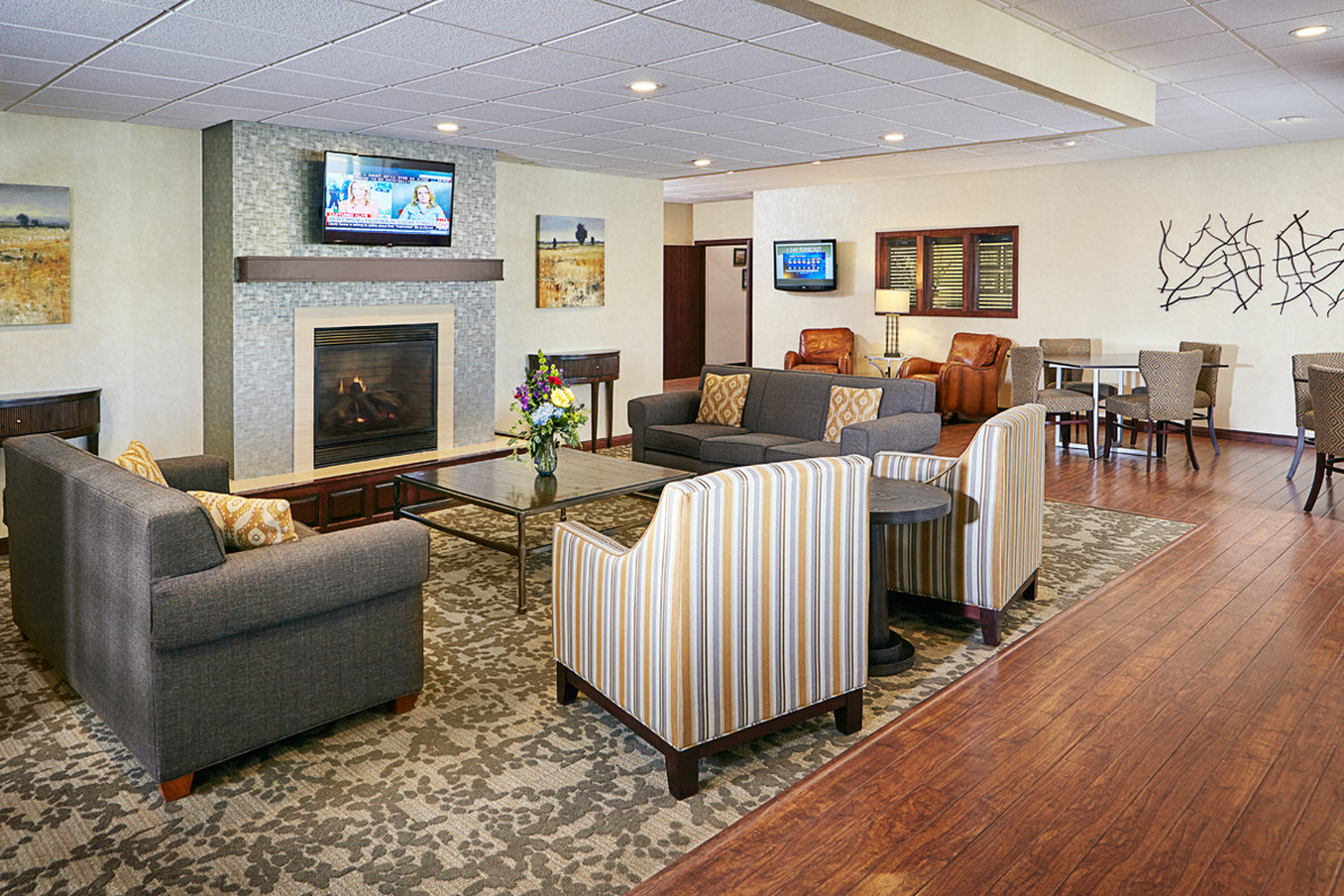 Best Western Plus Dubuque Hotel and Conference Center 16/33