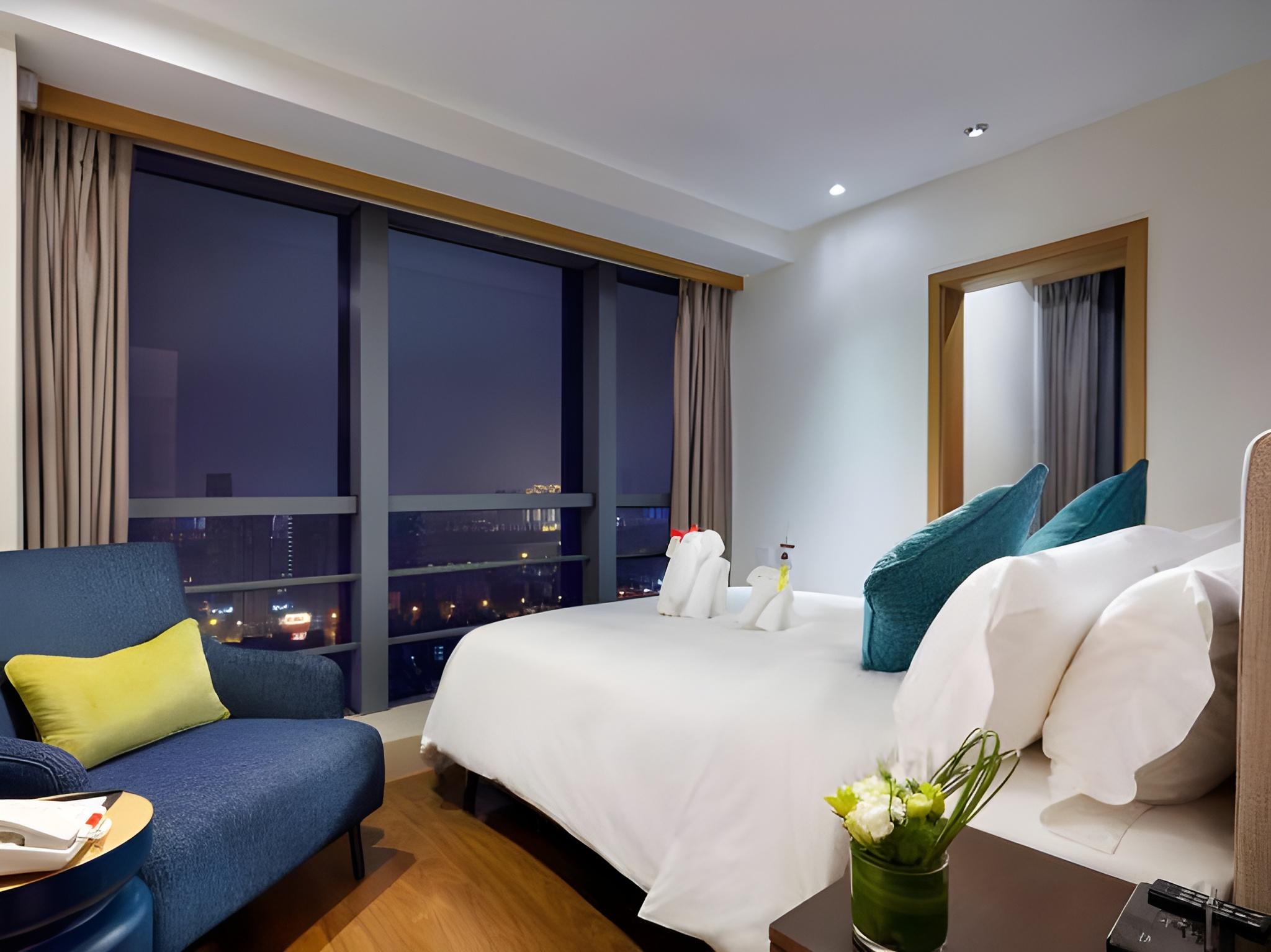 1 Bedroom, Mahjong, Superior, Suite, Double Bed, with View, Living Area, Kitchen, High Floor