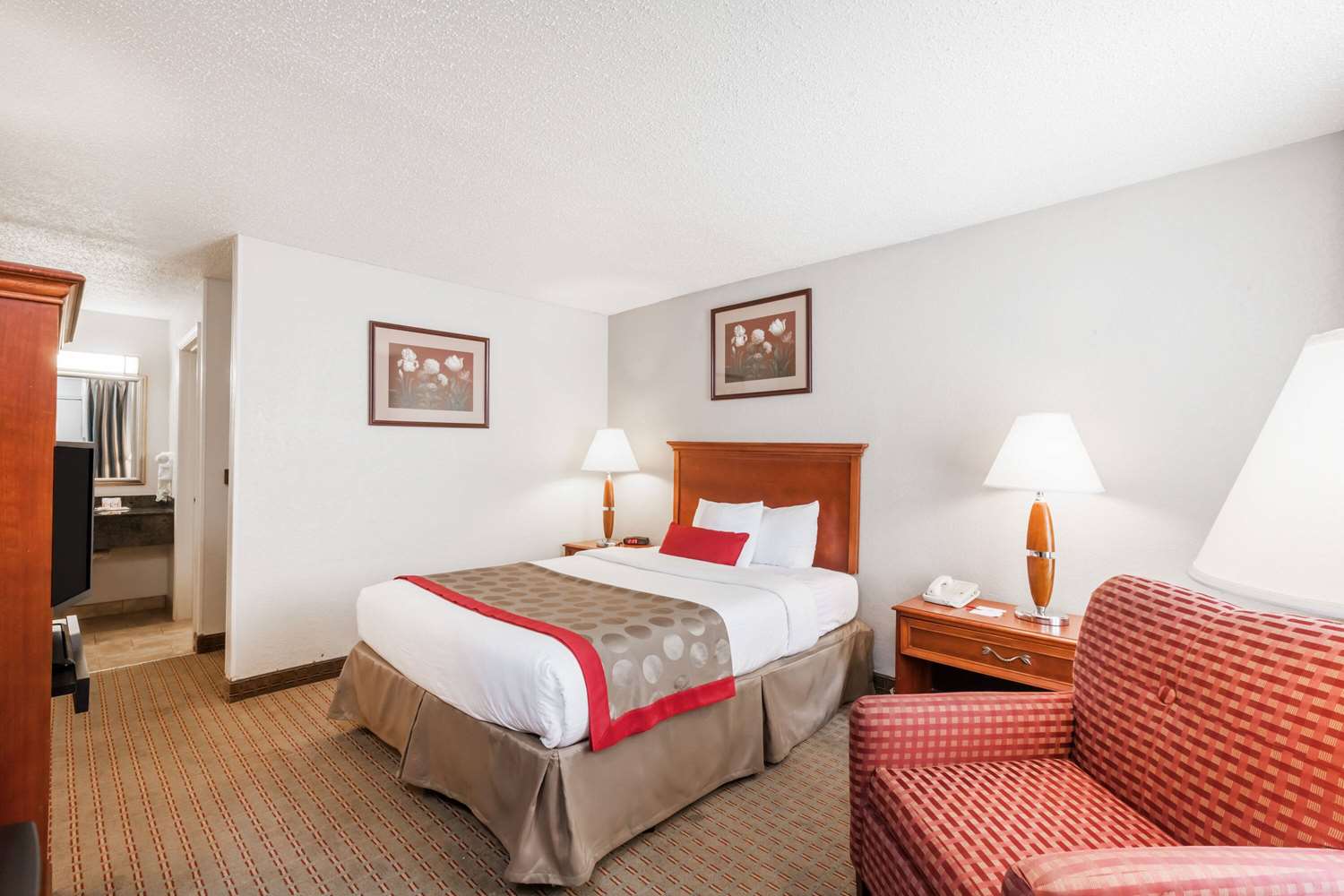 Ramada By Wyndham New Iberia thumb 3